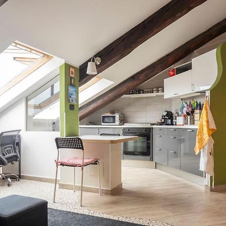 Cozy Attic In The City Center Torino Esterno foto